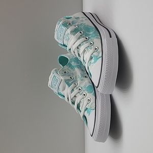 Converse shoes women Brand new.